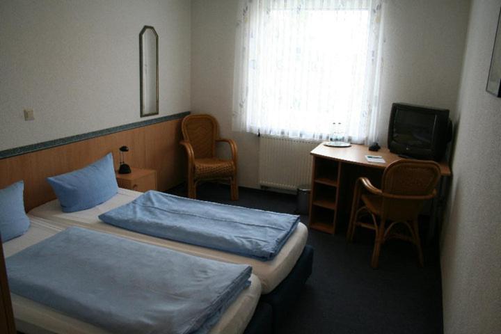 Single Room image 2