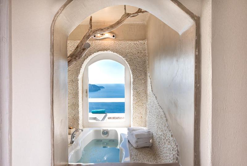 Honeymoon Suite image 1