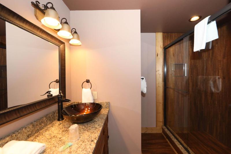 Above It All Cabin with Luxury Amenities and Game Room - image 20
