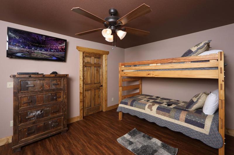 Above It All Cabin with Luxury Amenities and Game Room - image 25