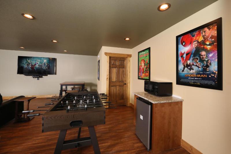 Above It All Cabin with Luxury Amenities and Game Room - image 22