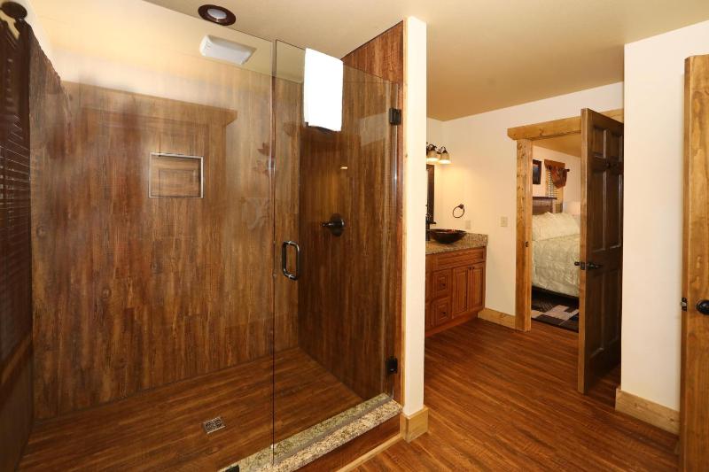 Above It All Cabin with Luxury Amenities and Game Room - image 48