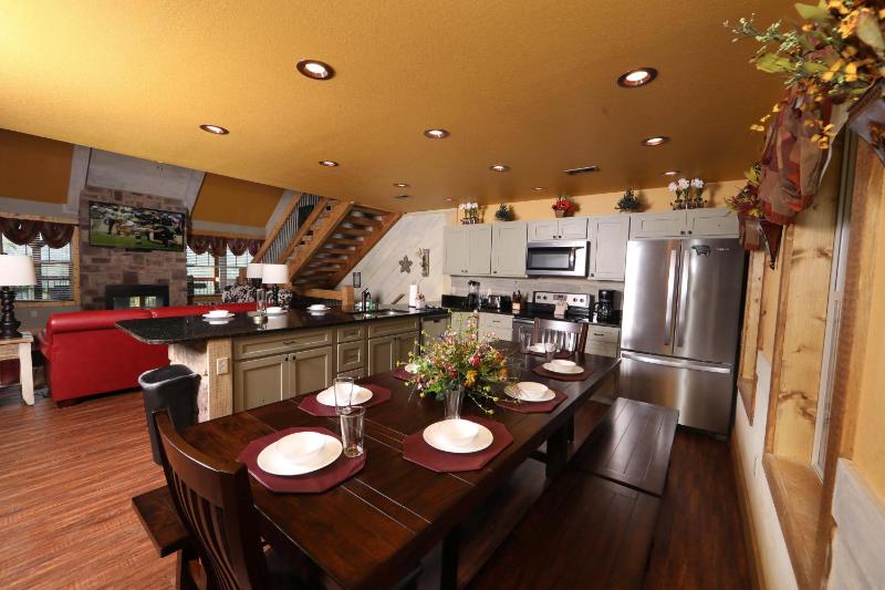 Above It All Cabin with Luxury Amenities and Game Room - image 34