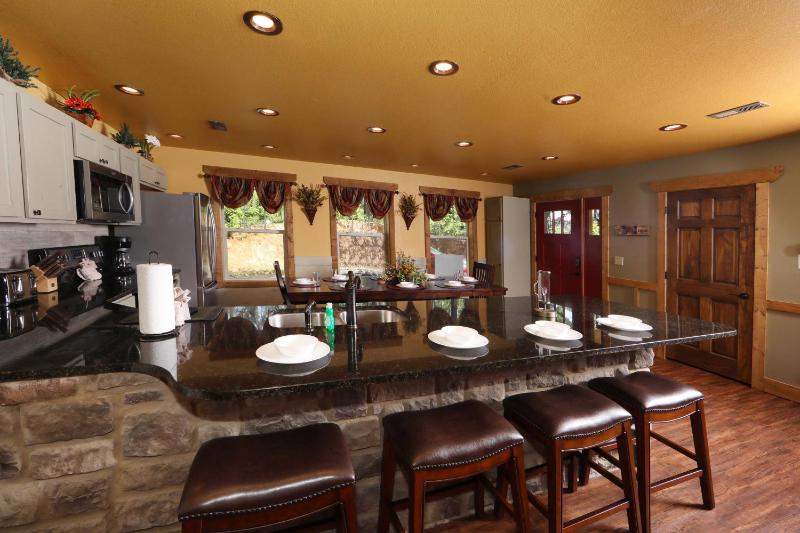 Above It All Cabin with Luxury Amenities and Game Room - image 39