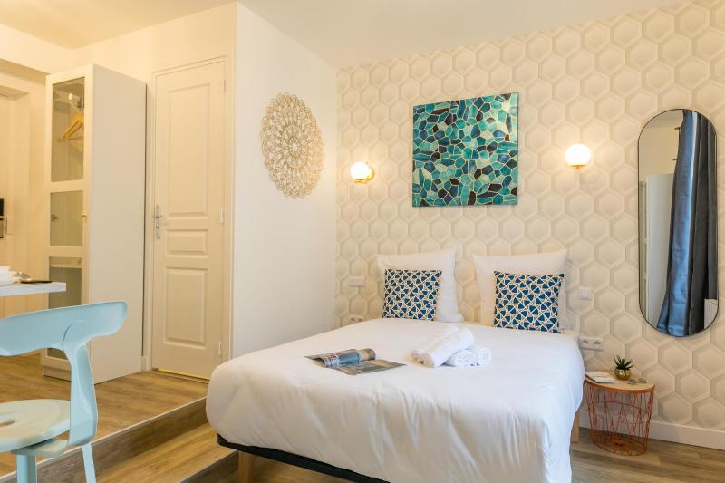 Two-Room Apartment image 1