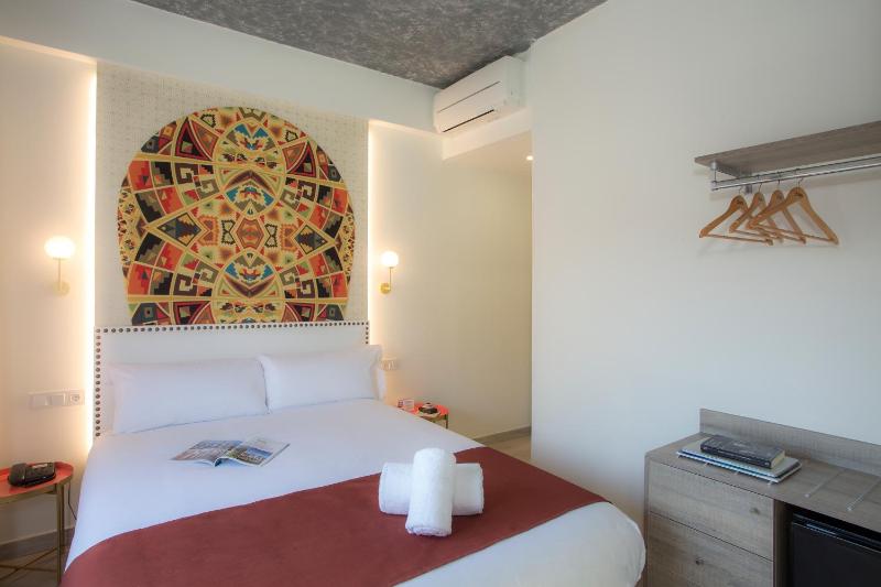 Economy Single Room image 4