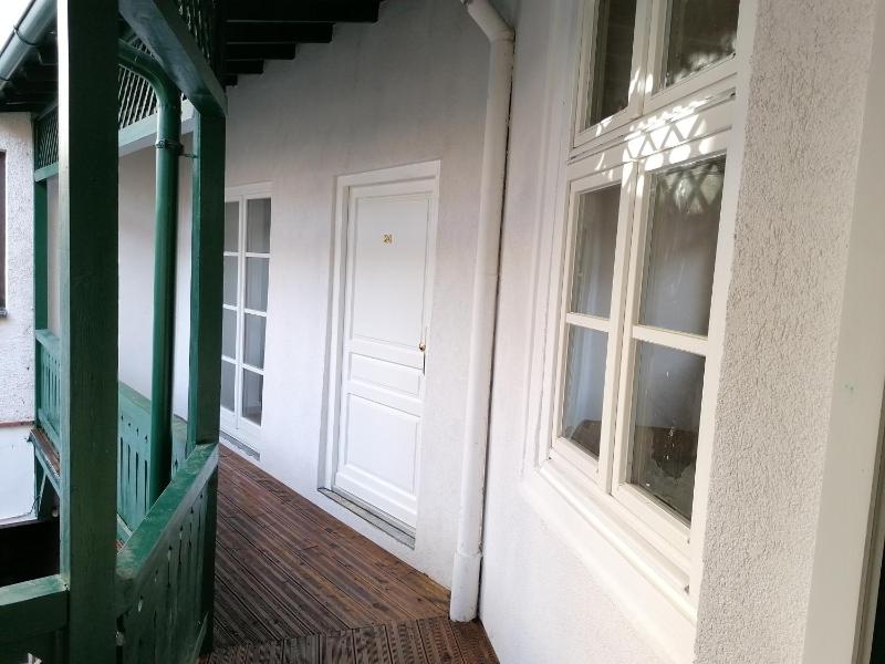 Studio Apartment with Balcony image 4