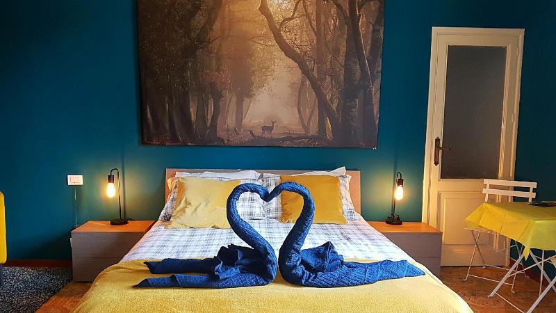 Deluxe Double Room with Extra Bed image 4