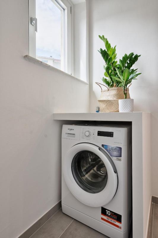 Studio Apartment image 4