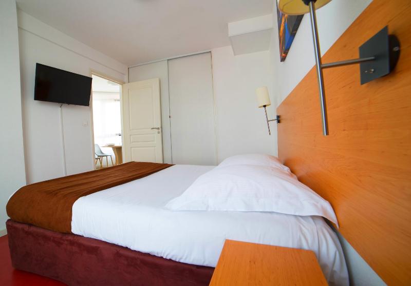 Apartment (4 Adults) image 4