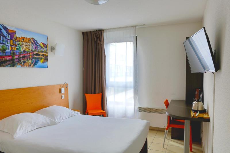 Double Bed Studio image 2