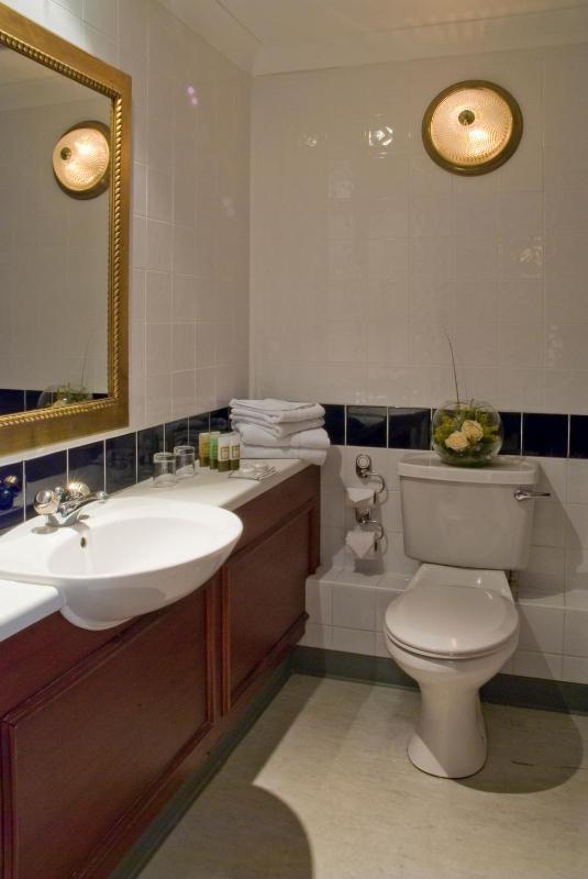 Double Room image 2