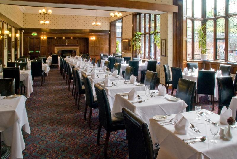 Royal Court Hotel - image 36