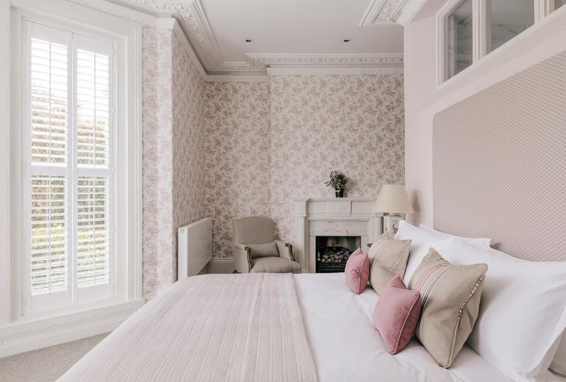 Deluxe Victorian image 3