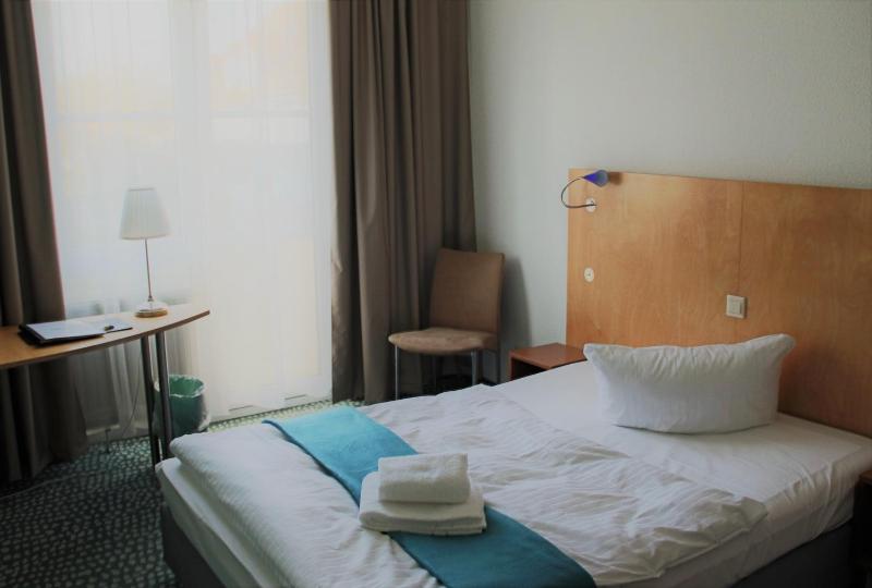 Standard Single Room image 3