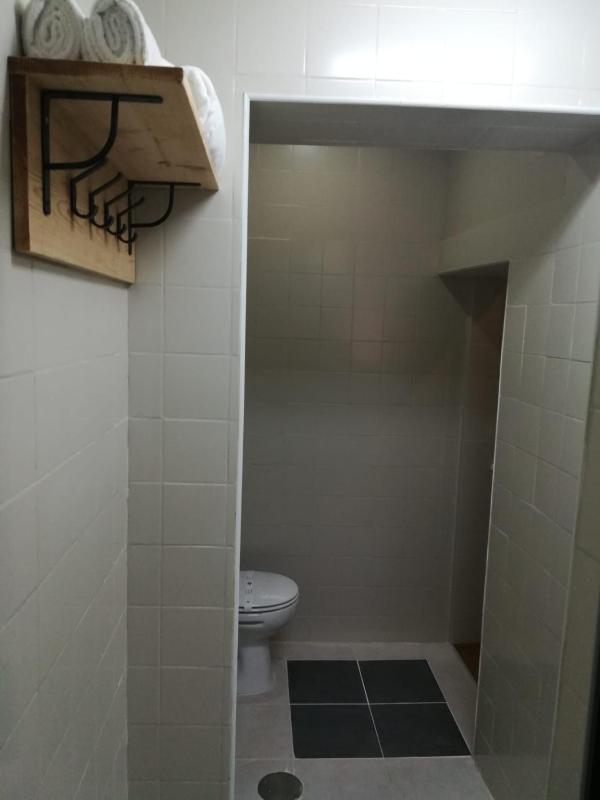 Twin Room image 2