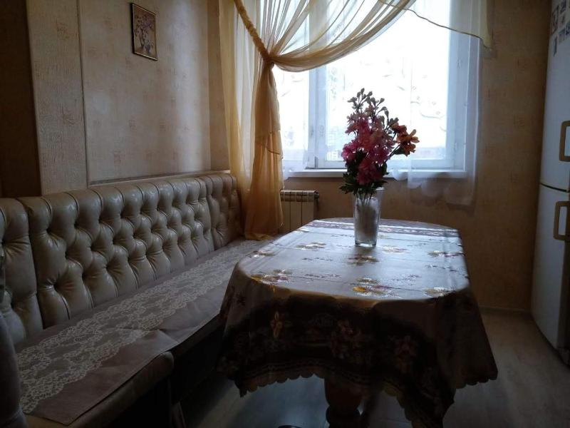 One-Bedroom Apartment image 2