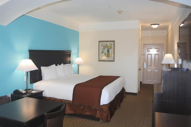 Baymont by Wyndham Galveston - image 27