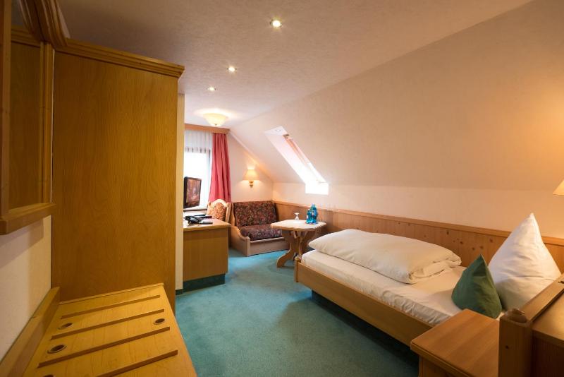 Single Room image 1