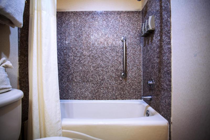 King Room with City View - Non-Smoking image 2
