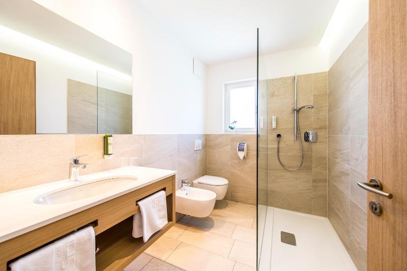 Single Room image 2