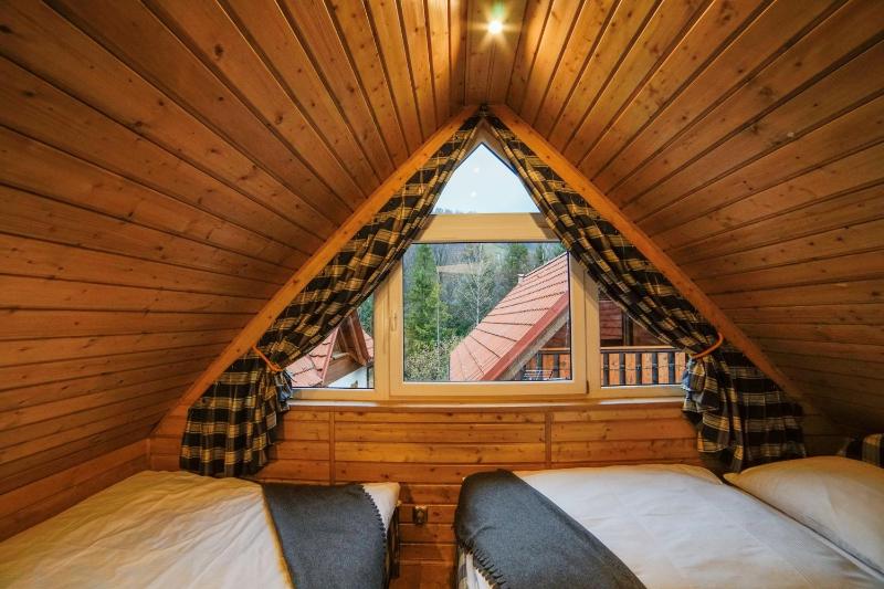 Mała Osada domki z jacuzzi przy gondoli - image 11