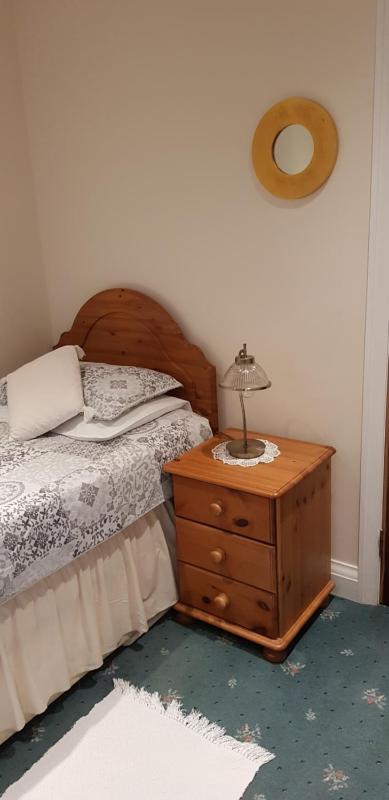 Single Room with Shower image 1