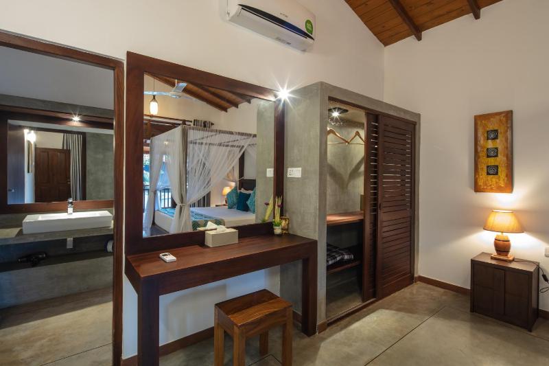 Ballarat Luxury Villa - Hikkaduwa - image 35