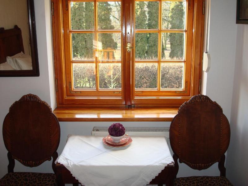 Twin Room image 2