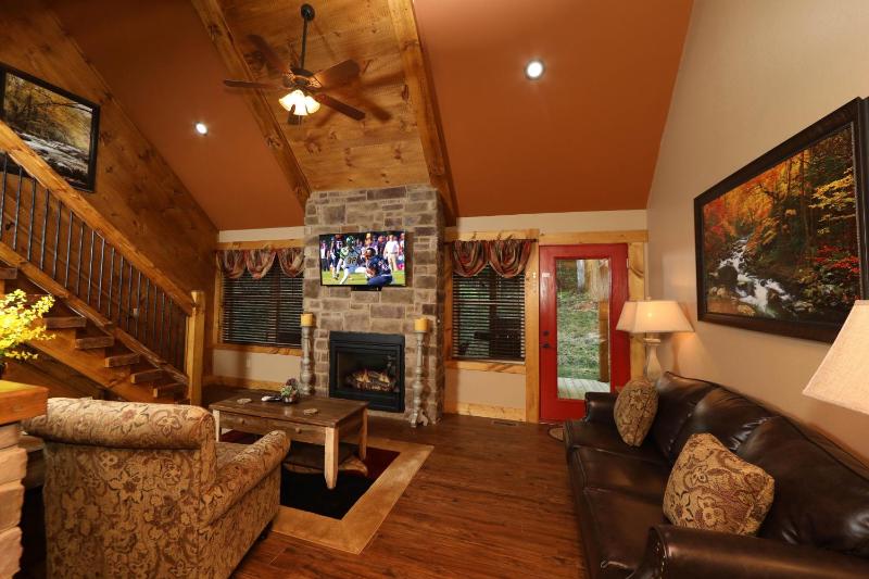 Two-Bedroom Chalet image 2