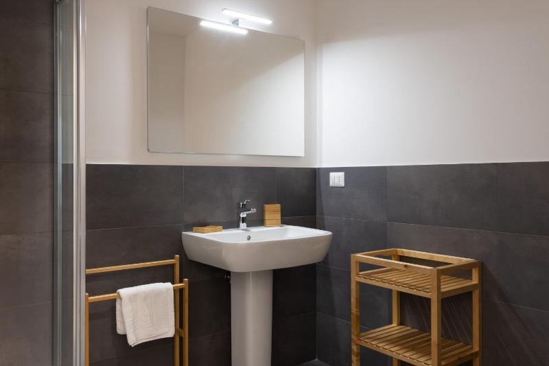 Studio Apartment image 4