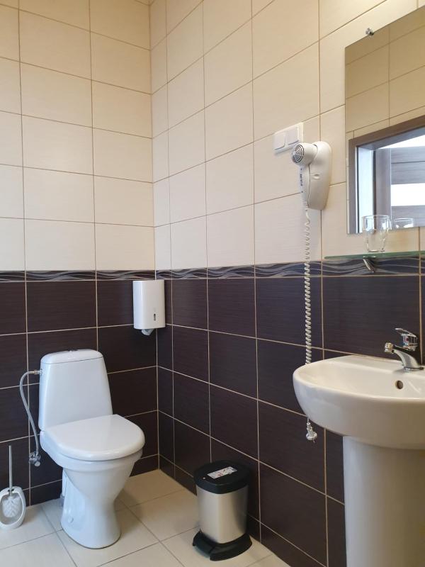 Large Single Room image 2
