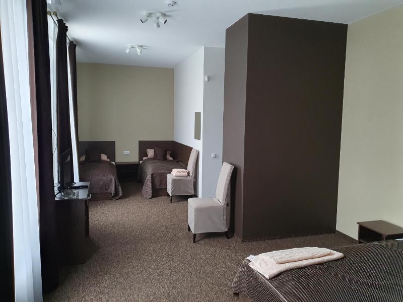 Comfort Triple Room image 3