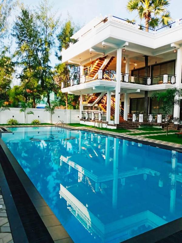 J7 Villaj Resort - image 1