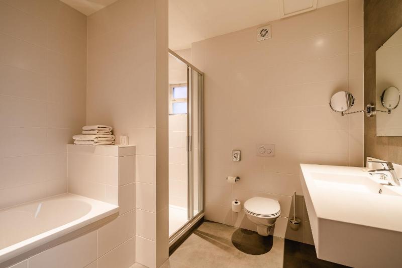 Standard Room image 2