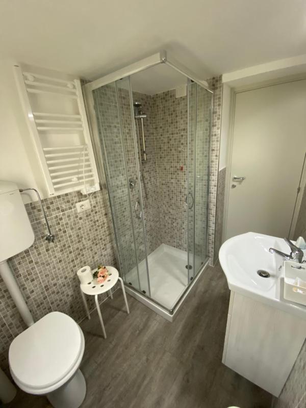 Standard Double Room image 2