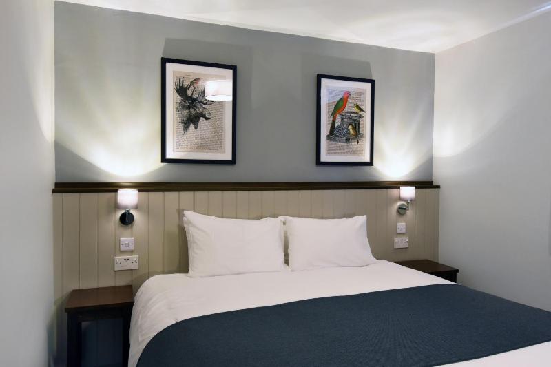 Oaklands by Greene King Inns - image 36