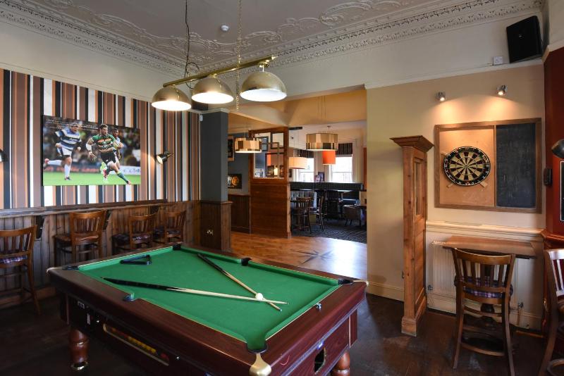 Oaklands by Greene King Inns - image 9