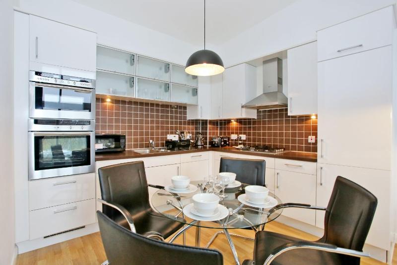 One-Bedroom Apartment image 1