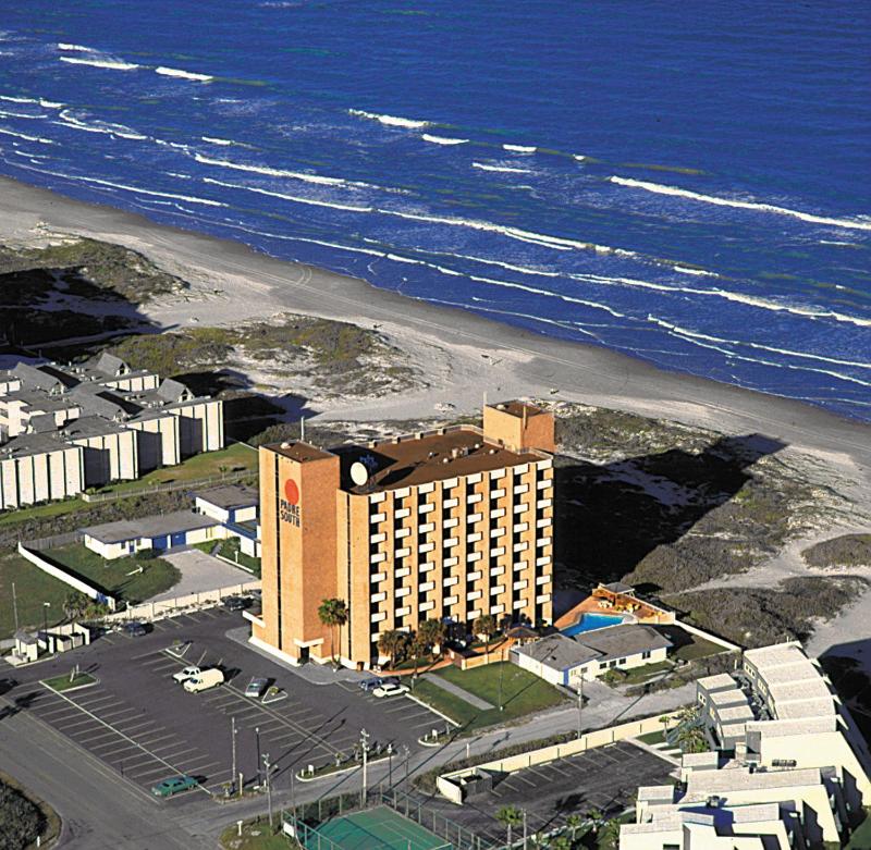 Padre South Hotel On The Beach - image 13