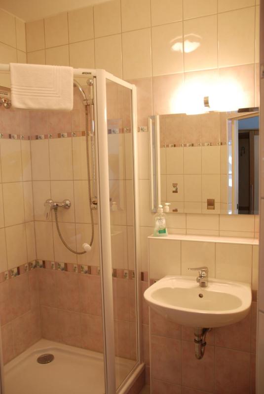 Double or Twin Room image 2