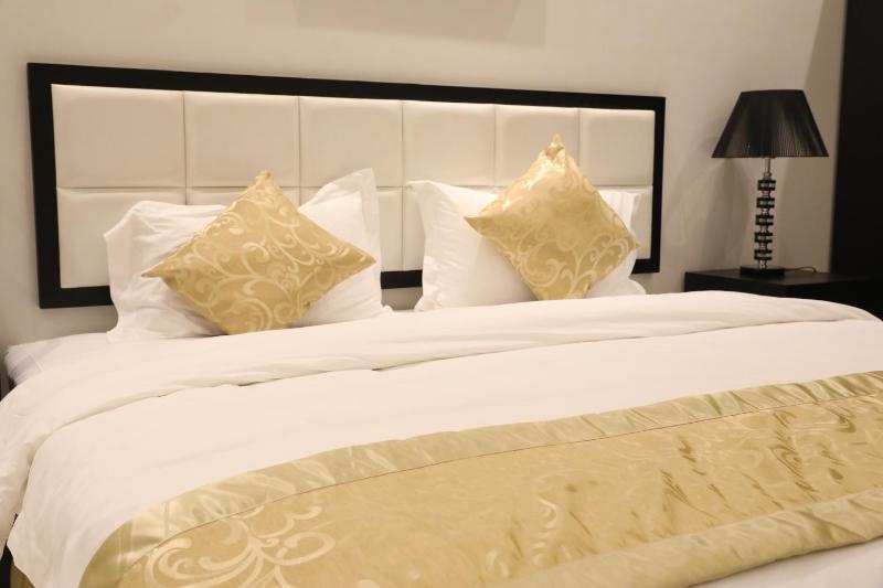 Quiet Rooms 4 Serviced Apartments - image 10