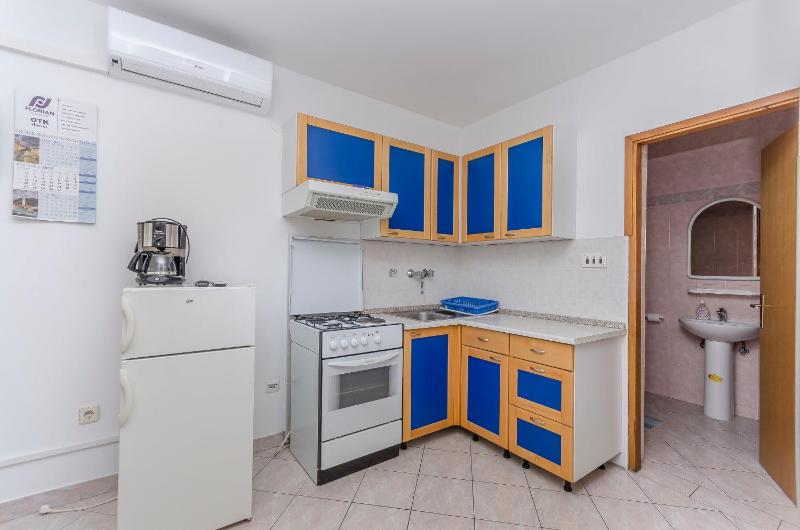 Apartments Melita - image 11
