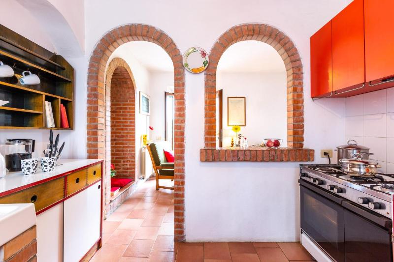 Two-Bedroom House image 4