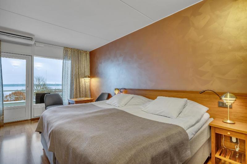 Superior Double Room with Sea View image 3