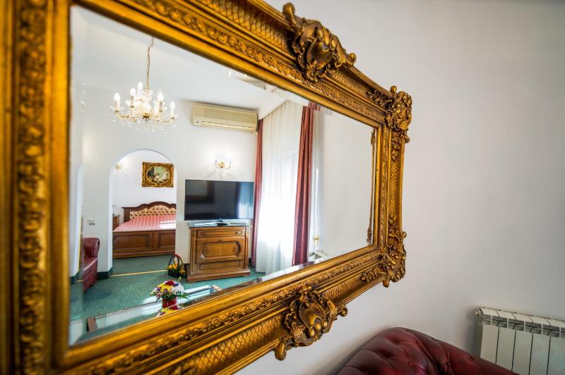 Deluxe Suite image 4