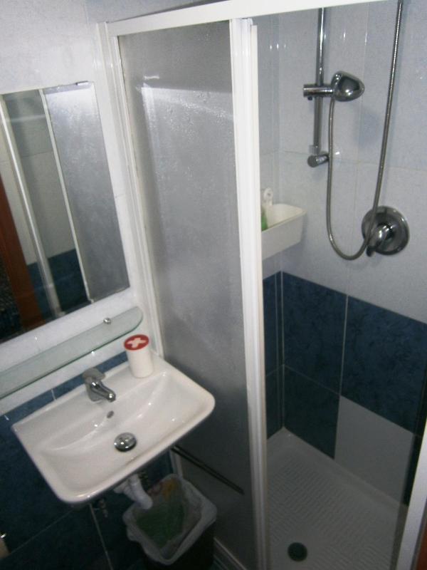 Double or Twin Room image 3