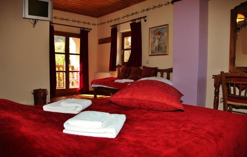 Triple Room with Fireplace and Mountain View image 2