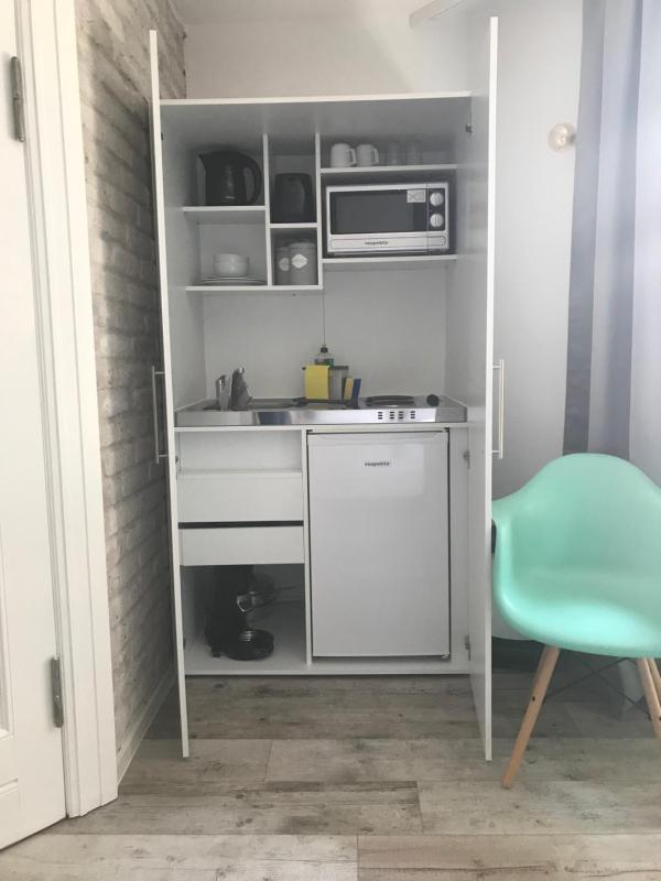 Studio Apartment image 3