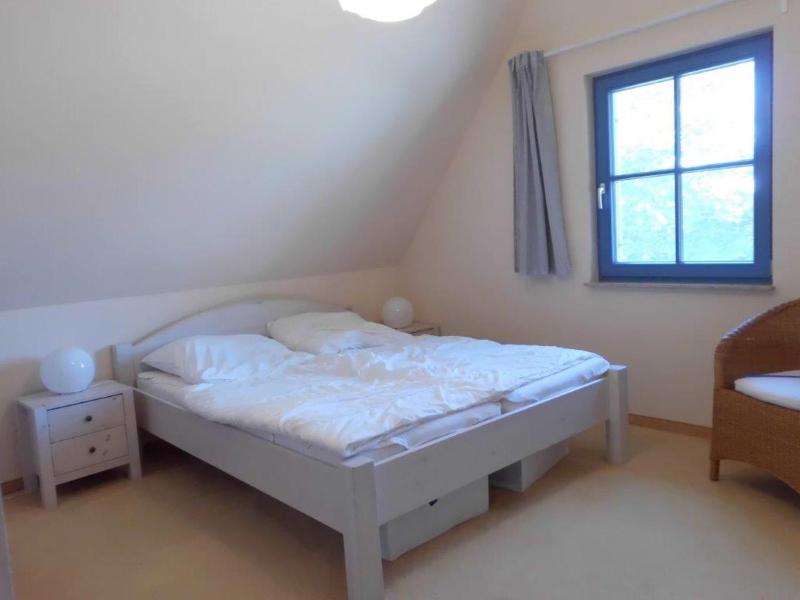 Two-Bedroom House image 2